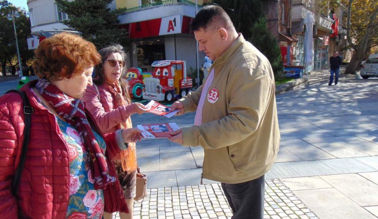 Предизборната шатра на „БСП за България“ посреща сливналии в центъра на града 