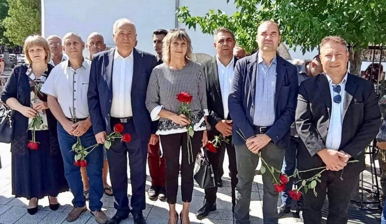 Деян Дечев и социалисти от Сливенско почетоха 137 години от Съединението на България